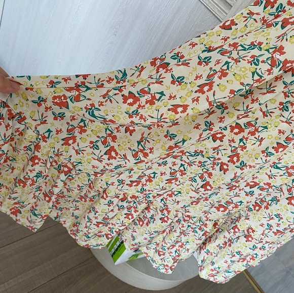 Women's Skirt - Picture 4 of 4